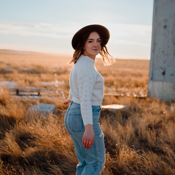 cloie_ax